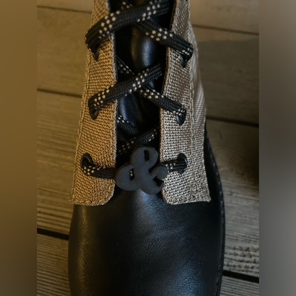 Sam & Libby Boots - Picture 8 of 13